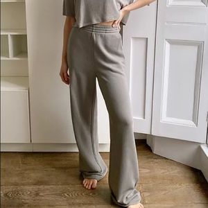 NEW Aritzia Sweatpants